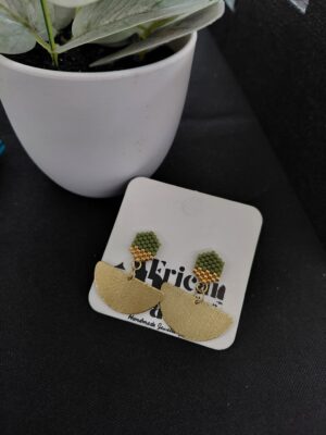 Bonolo Earrings-green and gold with halfcircle